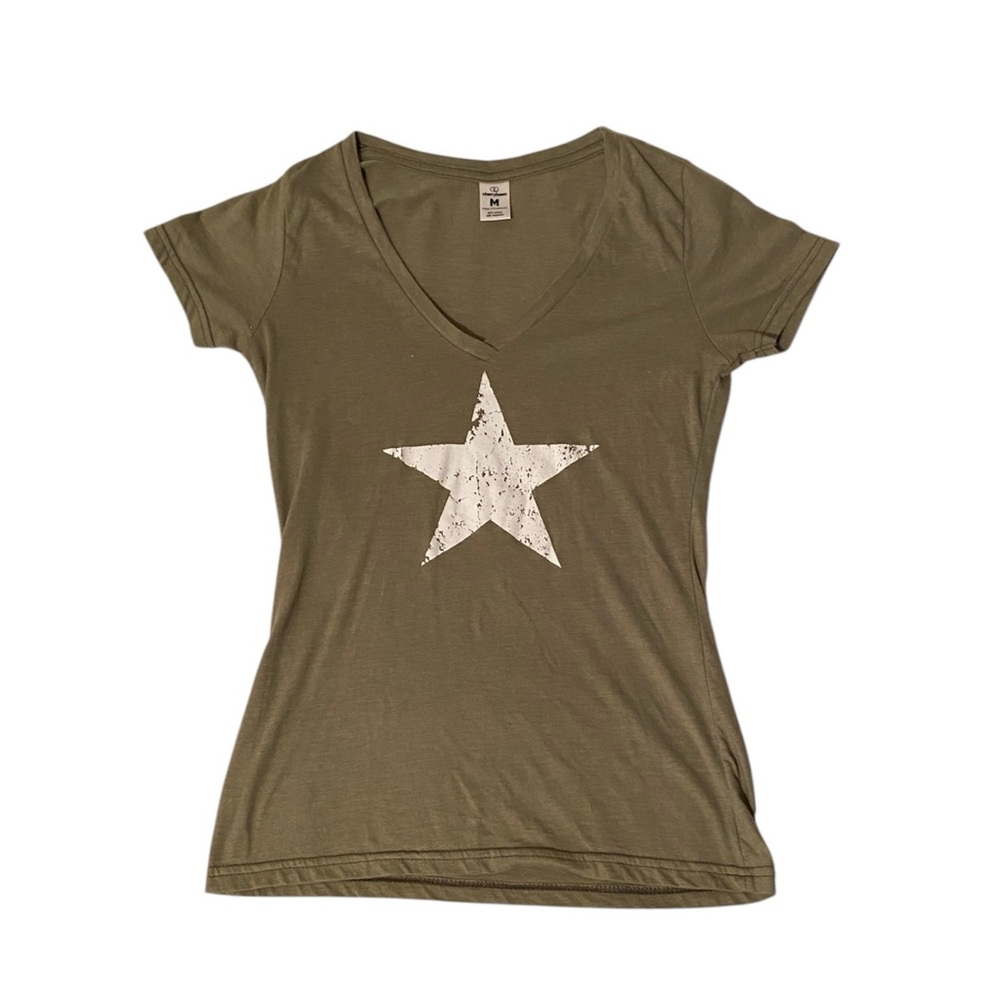 Green y2k star graphic tee
